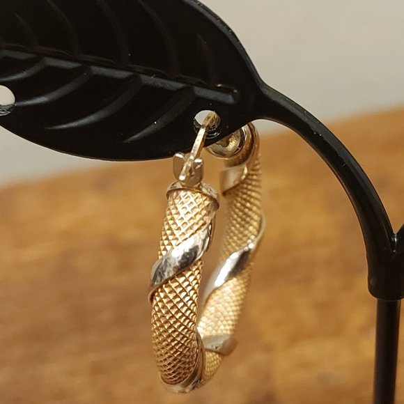 14K Two Tone Mesh Hoop Earrings - Picture 3 of 4